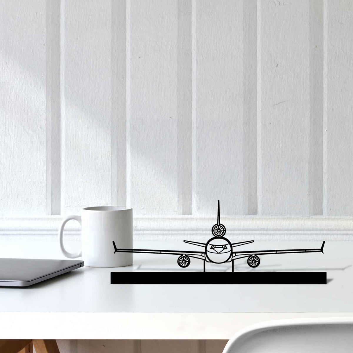 Douglas MD-11 Front Silhouette Metal Art Stand
